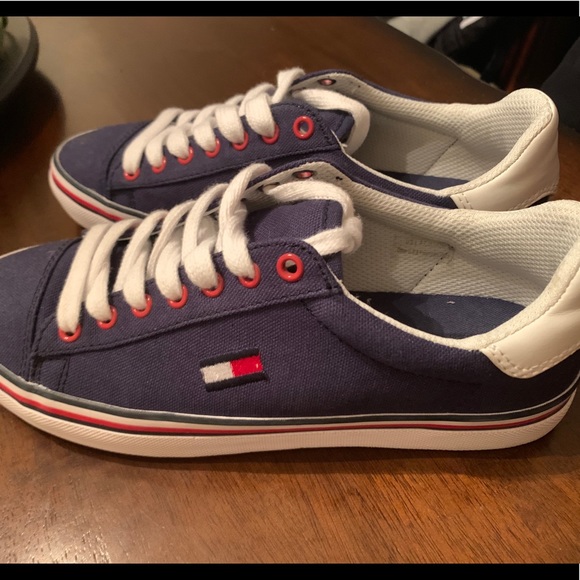 vintage tommy hilfiger shoes